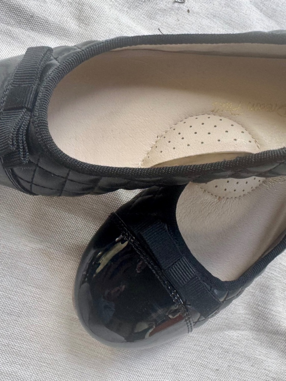 Black quilted Dream Pairs shoes